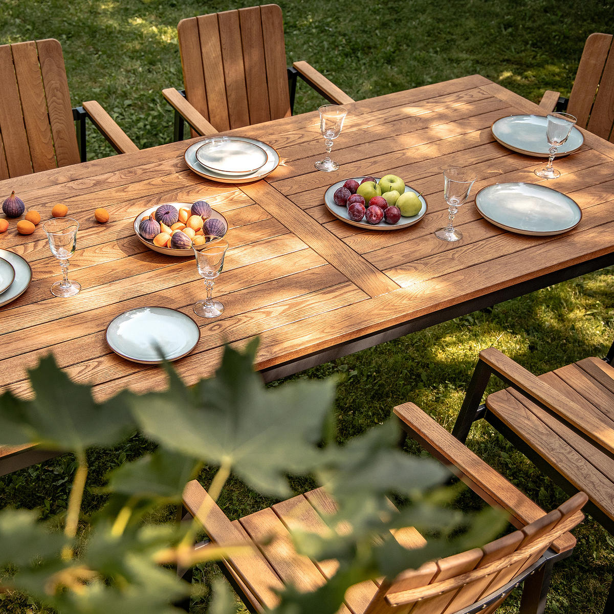 GARTENTISCH LENTI - Anthrazit/Braun, Holz (100/220/76cm) - KONSIMO®