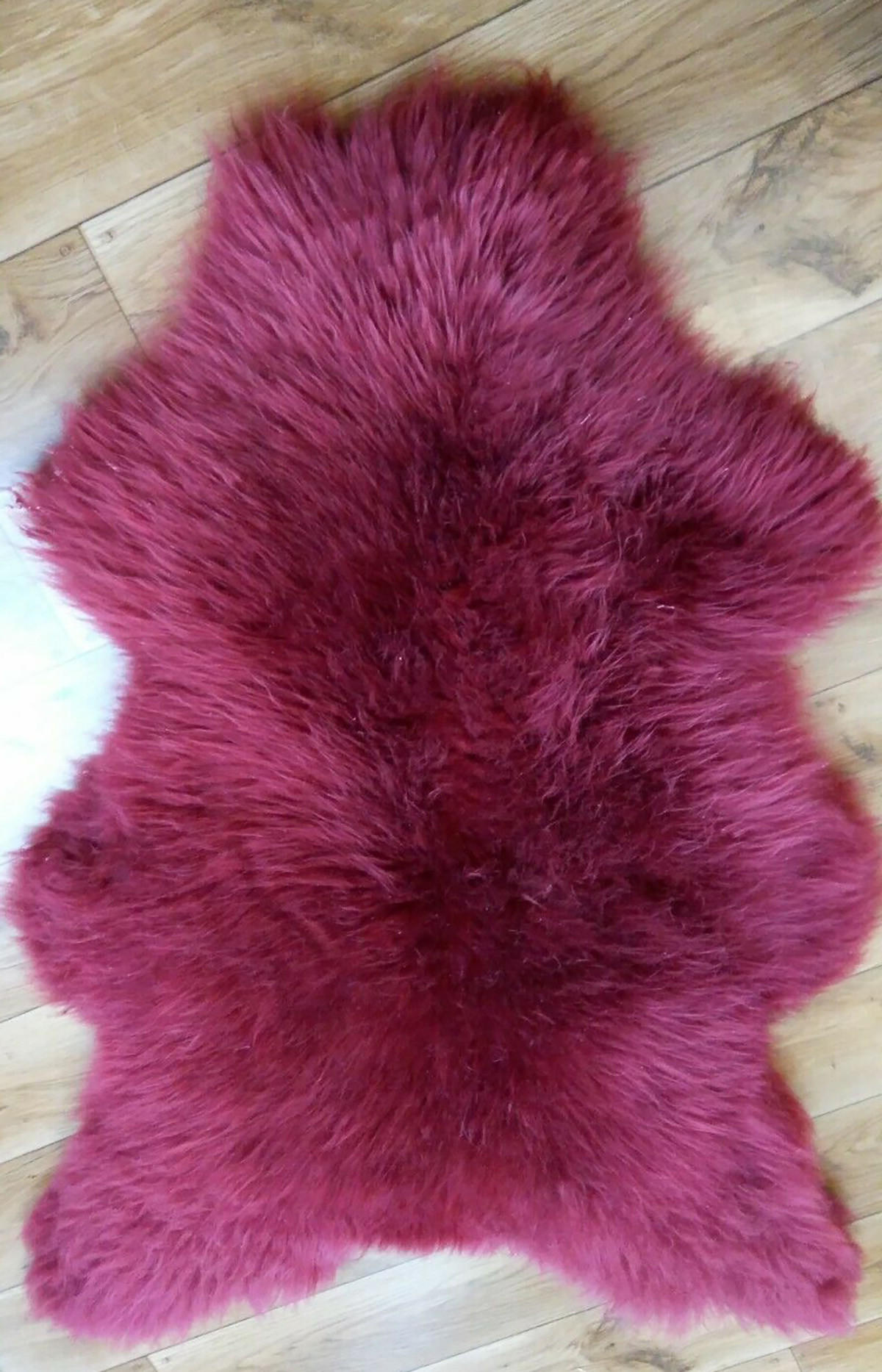 FELL Öko Lammfell Schaffell Bordeaux Rot ca. 125 cm - Bordeaux/Rot, Fell (70/125cm) - Provellus