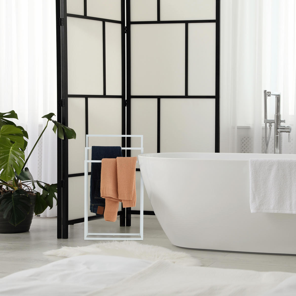 HANDTUCHSTÄNDER - Weiß, Metall (46/82.5/21cm) - Relaxdays