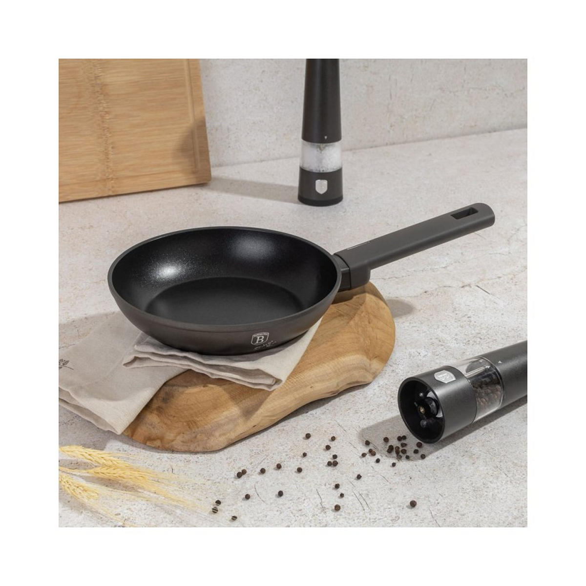 PFANNENSET Schwarz 28/28/4 cm BH8139 - Schwarz, Metall - Berlinger Haus