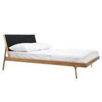 BETT - Eiche massiv - Eichefarben/Braun, Naturmaterialien/Eichenholz (180/200cm) - home24
