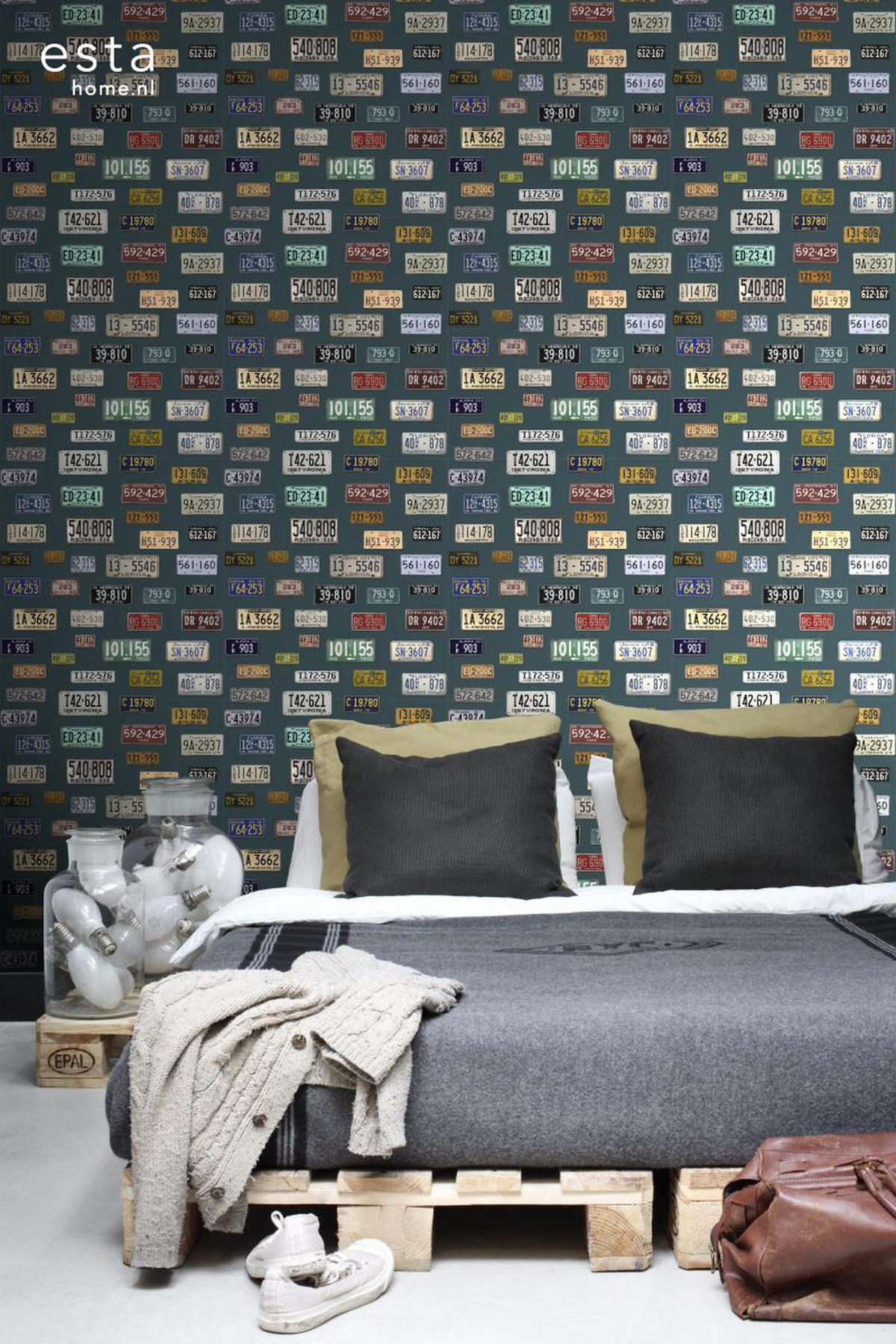 XXL-VLIESTAPETE Nummernschilder im Vintage-Look 50 x 900 cm - Grün, Papier (50/900cm) - ESTAhome