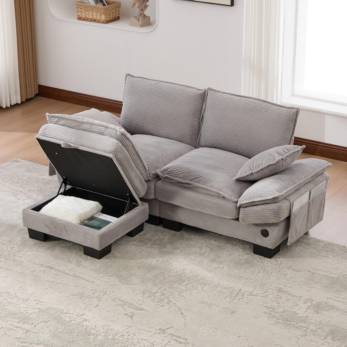 ECKSOFA mit USB-C-Anschluss,Seitentaschen und Hocker in Hellgrau - Hellgrau, Textil (190/132cm) - EVRYAE