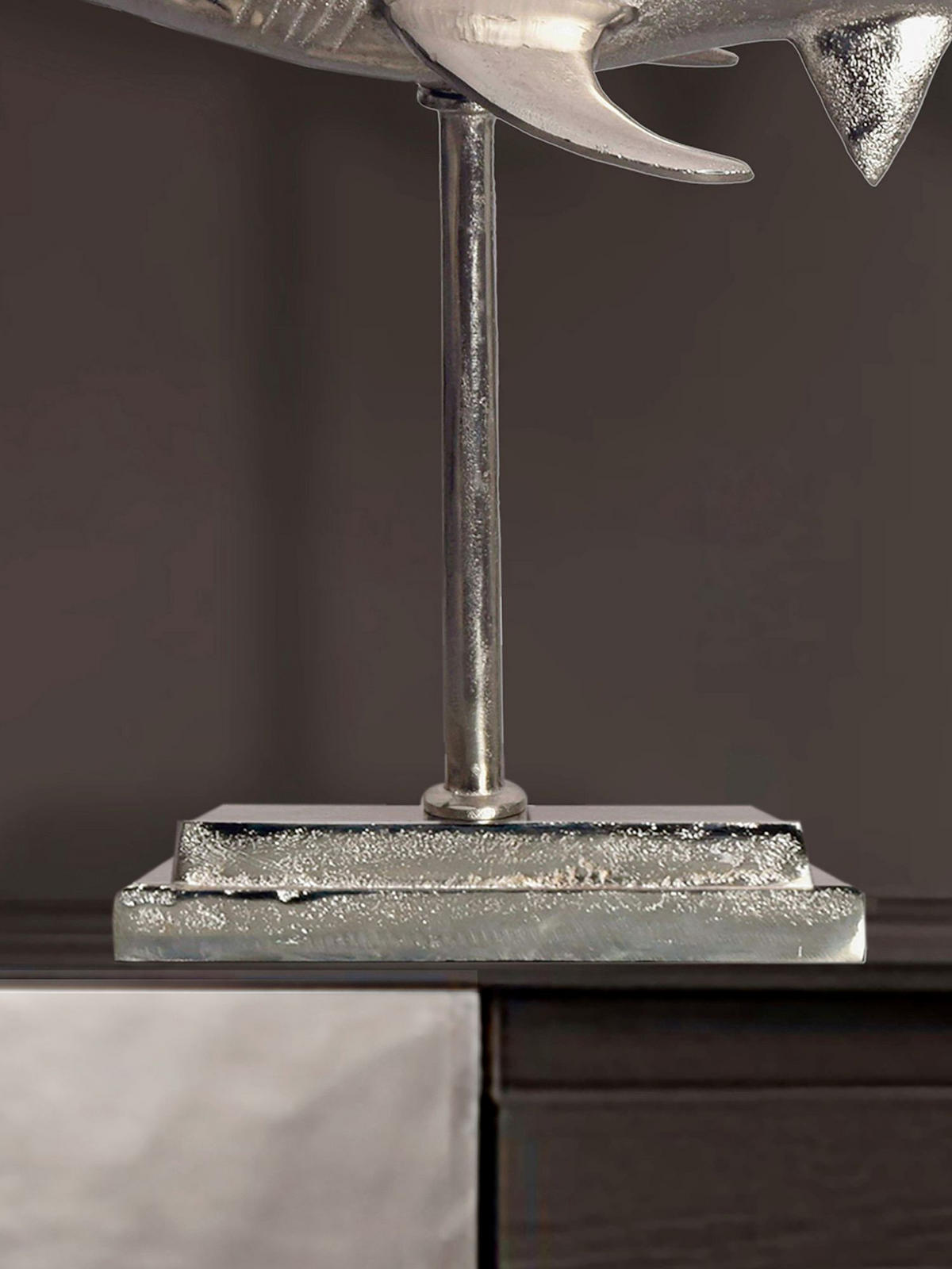 DEKOFIGUR Hai Aluminium 70 cm mit Sockel im maritimen Stil, Silbern 70x27x49 cm - Silberfarben, Metall (70/49/27cm) - KADIMA DESIGN