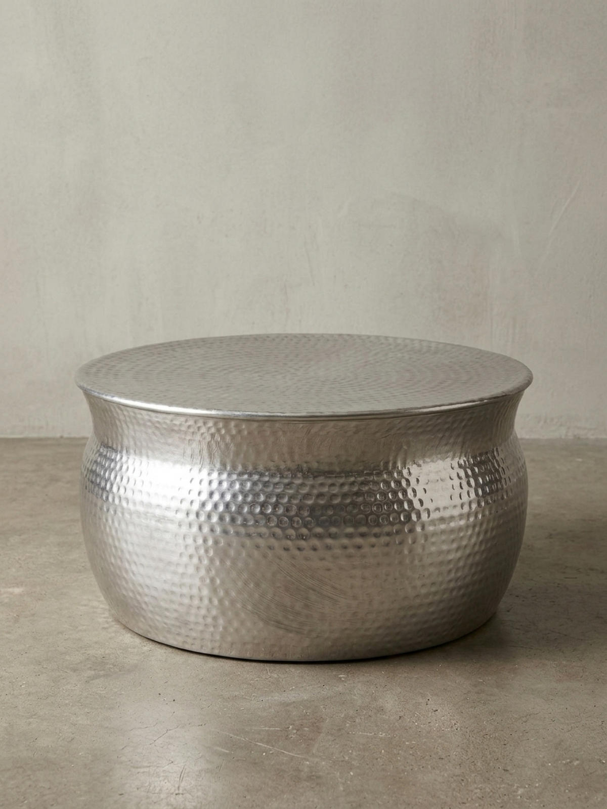 COUCHTISCH Orient Handgefertigt Hammerschlag-Aluminium Großzügige Ablagefläche, Silber 75x75x31 cm - Silberfarben, Metall (75/75/31cm) - KADIMA DESIGN