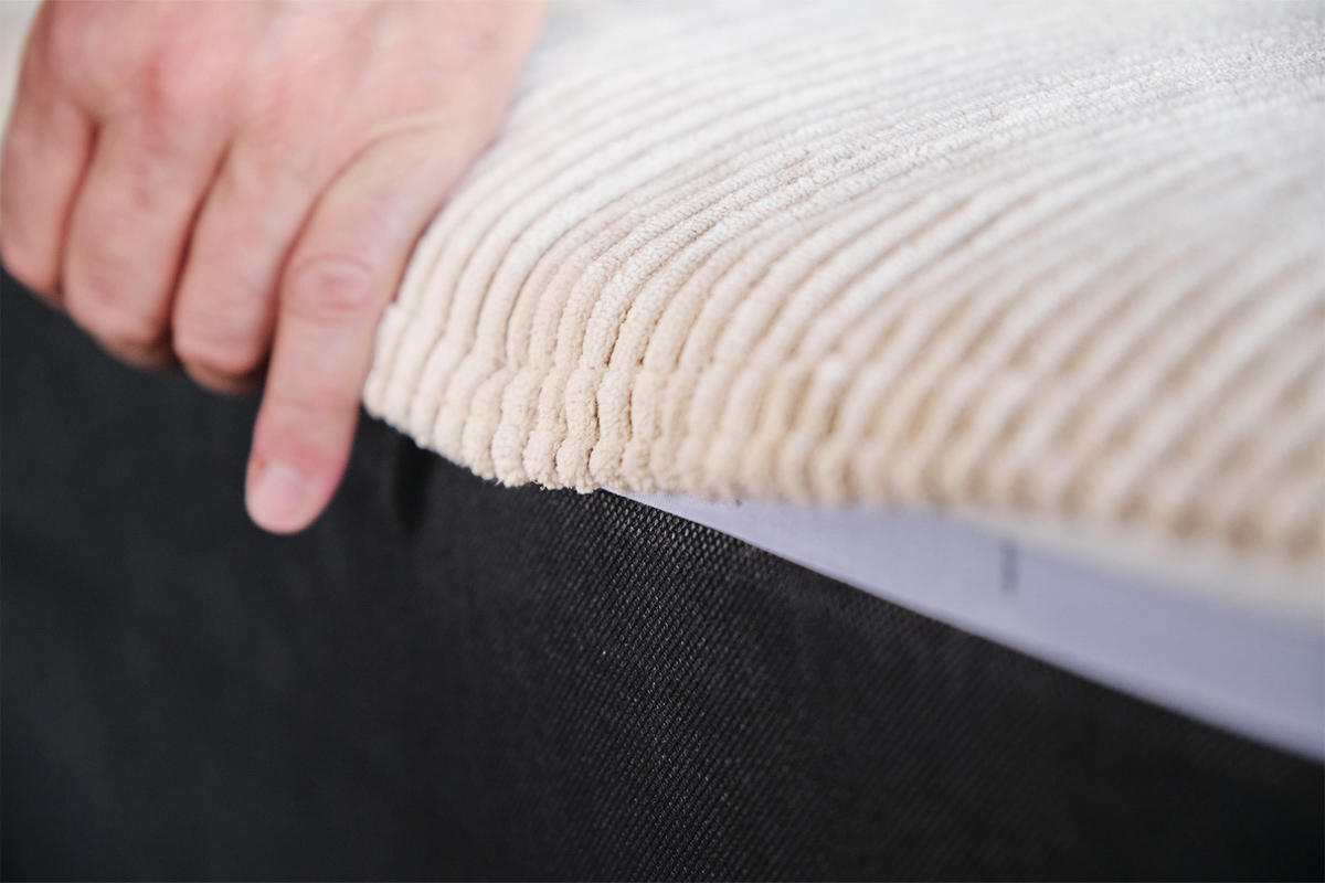 HOCKER MIT RÜCKENKISSEN WIOLO SOFT Cremeweiß Cord - Creme/Schwarz, Kunststoff/Textil (111/84/111cm) - KAWOLA