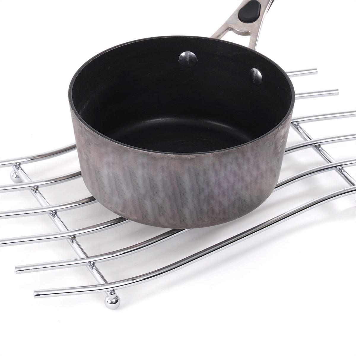TOPF-UNTERSETZER STRIPE Metall, wellenförmige Streben silber - Silberfarben, Metall (32/20cm) - DESIGN DELIGHTS