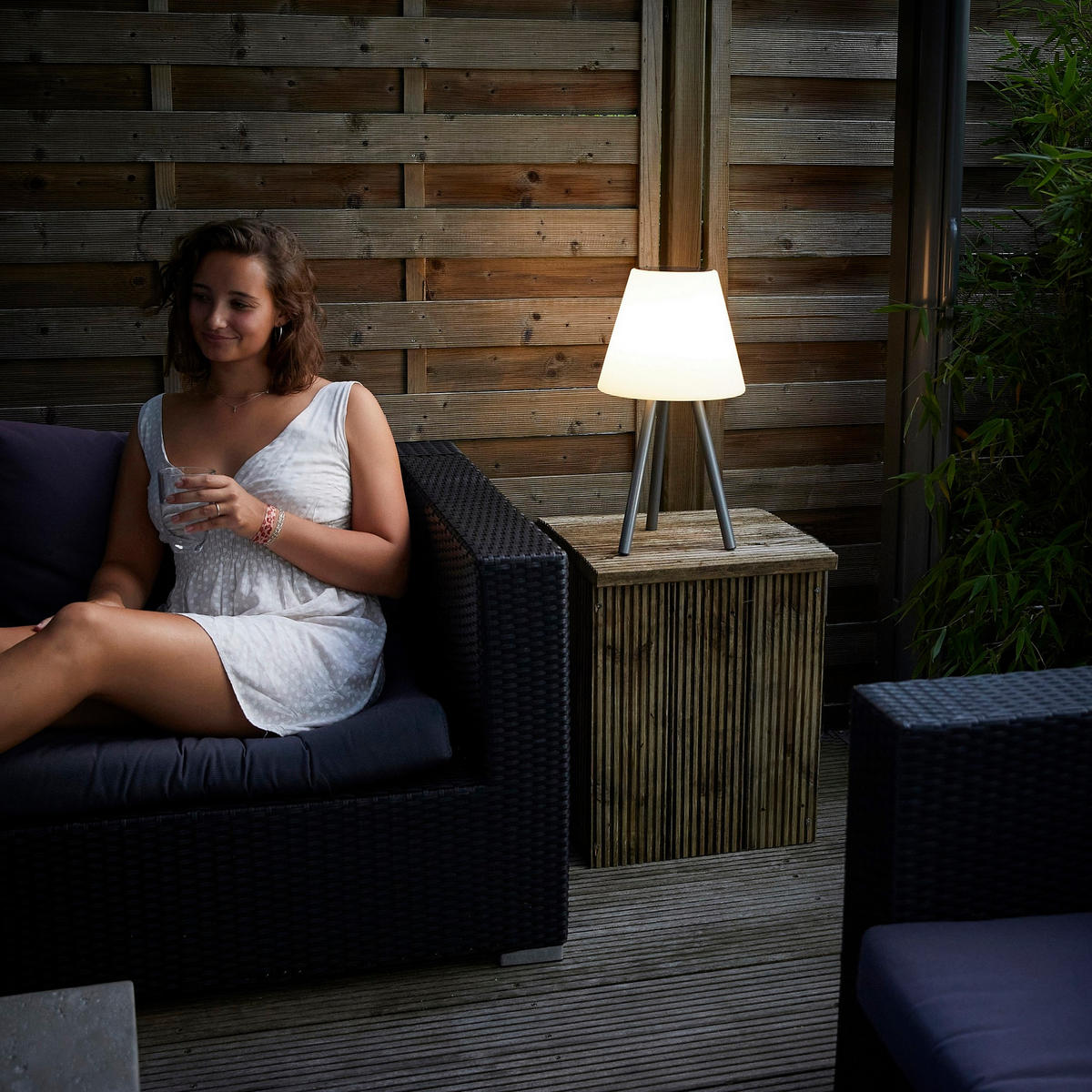 LED Lampe mit Solar Panel und integriertem Akku kabellos 14h Laufzeit USB - Weiß, Kunststoff (24.5/24.5/47cm) - Northpoint