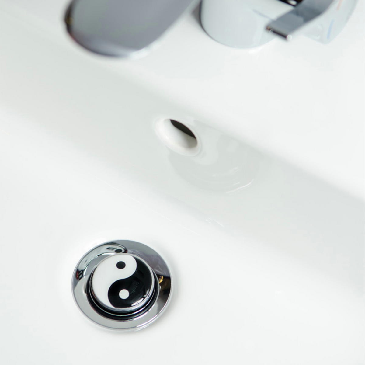 WASCHBECKENSTÖPSEL Yin Yang - Schwarz, Kunststoff/Metall (4/7/7cm) - Sanilo