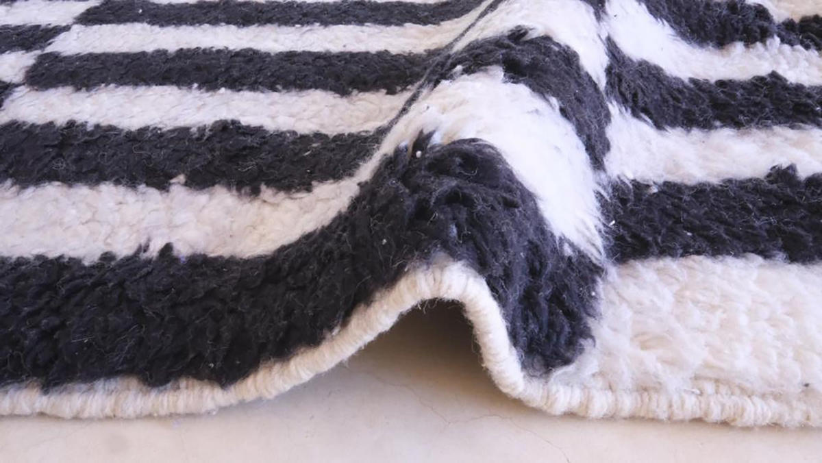 BERBERTEPPICH aus Marokko modern aus Wolle schwarz - Schwarz, Naturmaterialien (252/337cm) - AFK Living