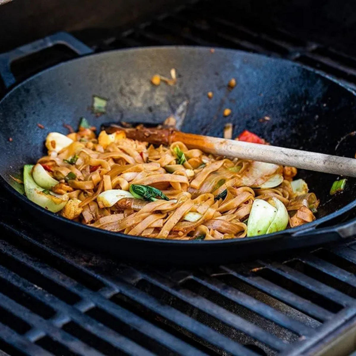 GUSSEISENWOK Maku 30 cm 3,5L Induktion schwarz - Schwarz, Metall (30cm) - JUNG