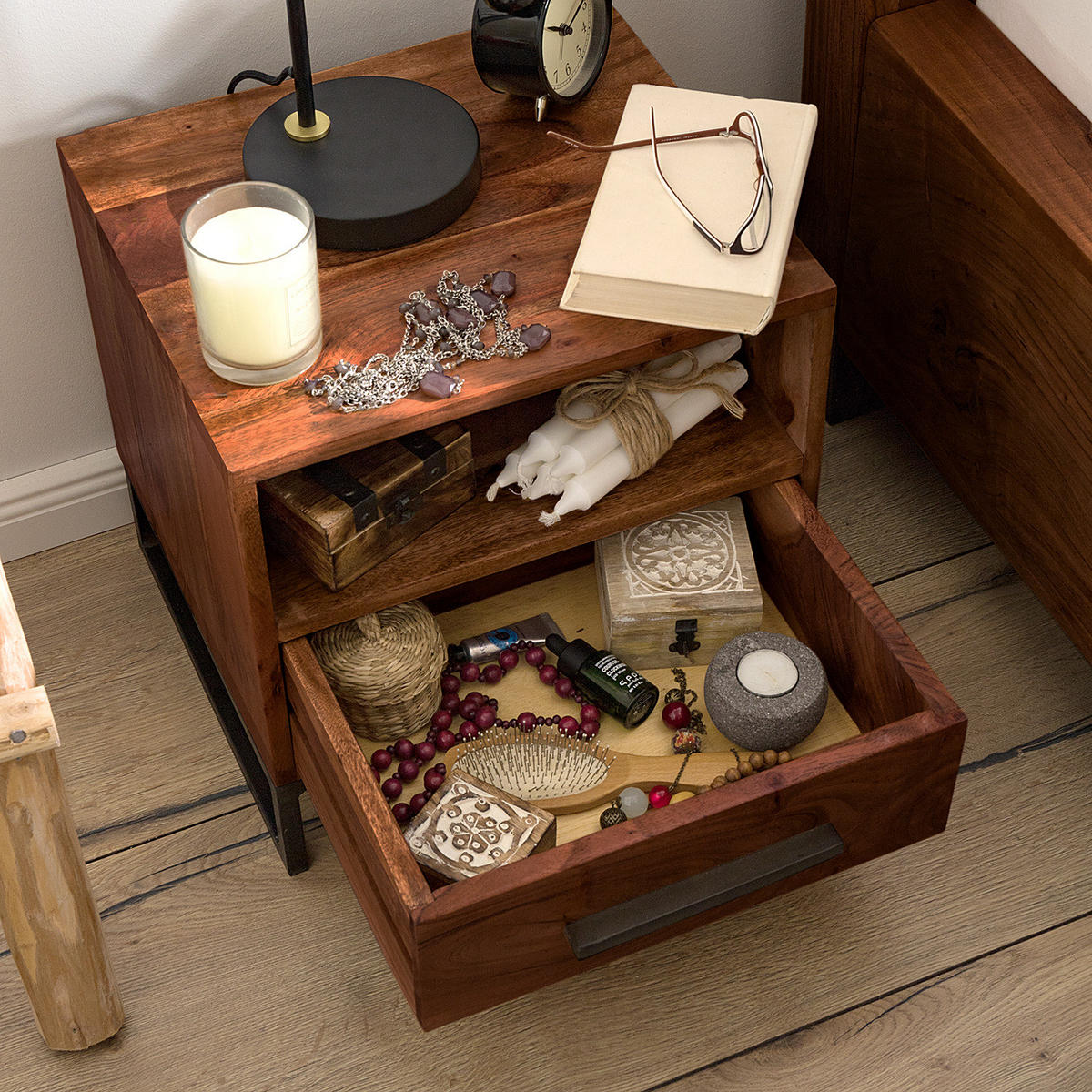 NACHTTISCH - Akazie massiv - Akaziefarben, Holz (40/40/35cm) - home24