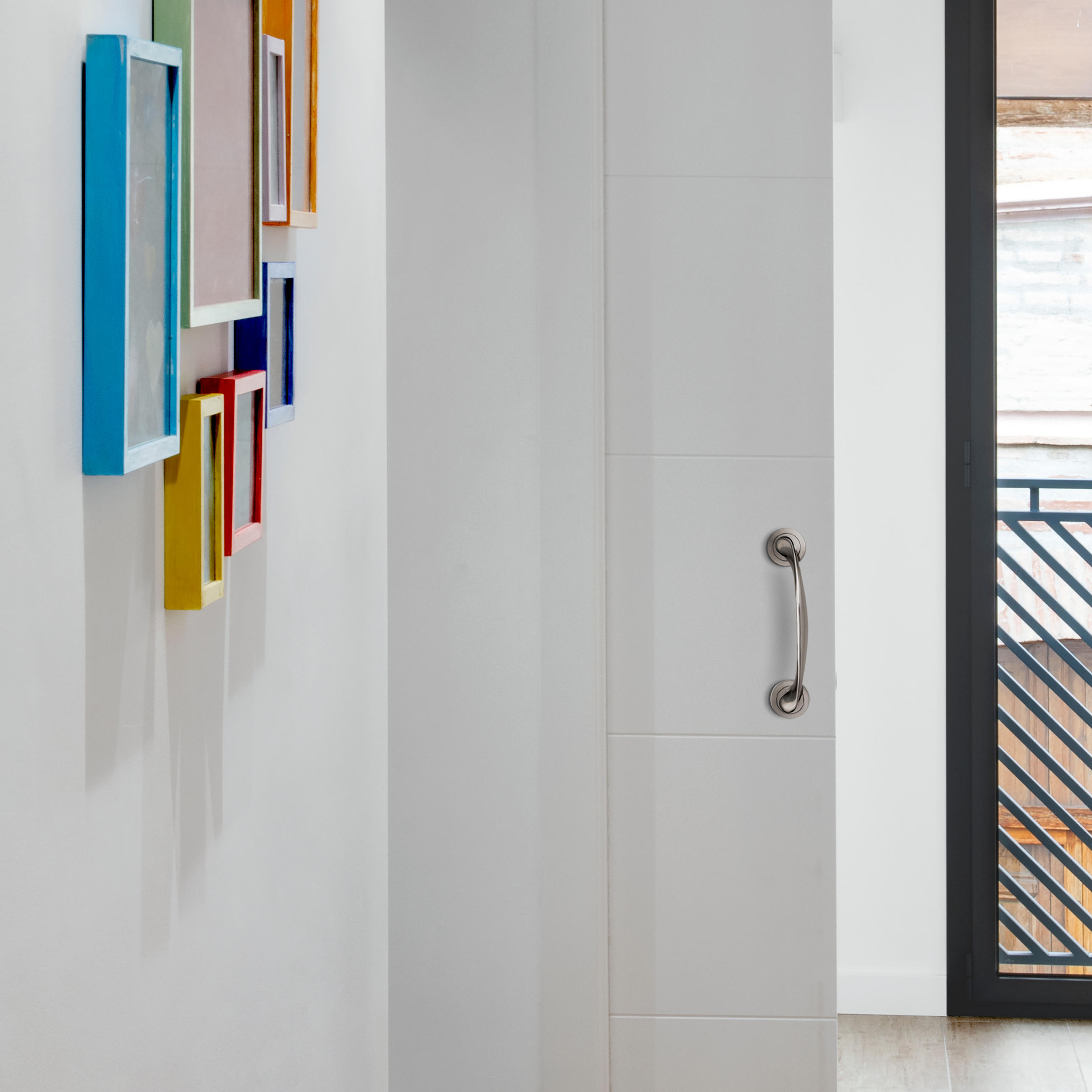 GRIFFE Gebogene, mit Rosetten von 50 mm Durchmesser für Schiebetüren, Aluminium, Nickel satiniert 4er-set - Silberfarben, Metall (20/18/28cm) - EMUCA