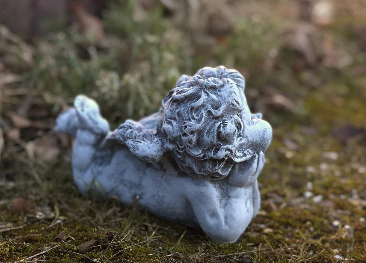 STEINFIGUR liegender Engel Grabschmuck frostfest wetterfest - Grau, Stein (8/13/19cm) - stoneandstyle