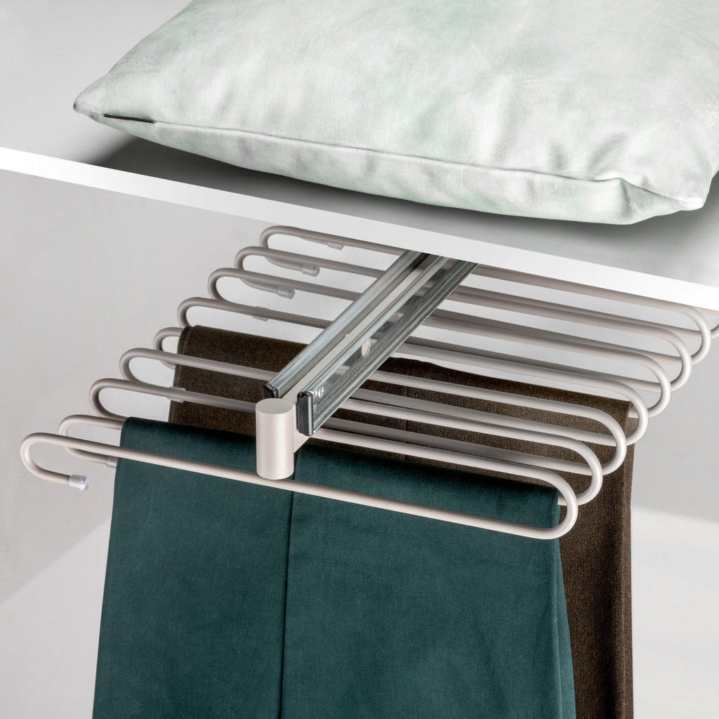 Thumbnail - Emuca Hosenbügel, Grau, Metall, 11x34x48 cm, Schlafzimmer, Kleiderschränke, Schrankzubehör