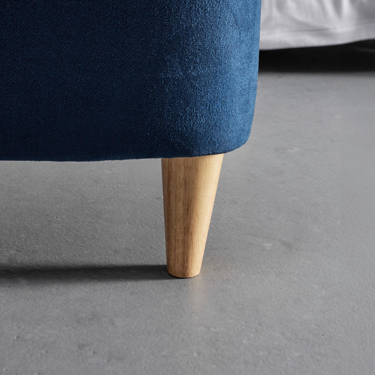 HOCKERBANK Ella Blau Samt Gepolstert mit Staurraum - Blau, Holz (124/48/43cm) - Bessagi Home