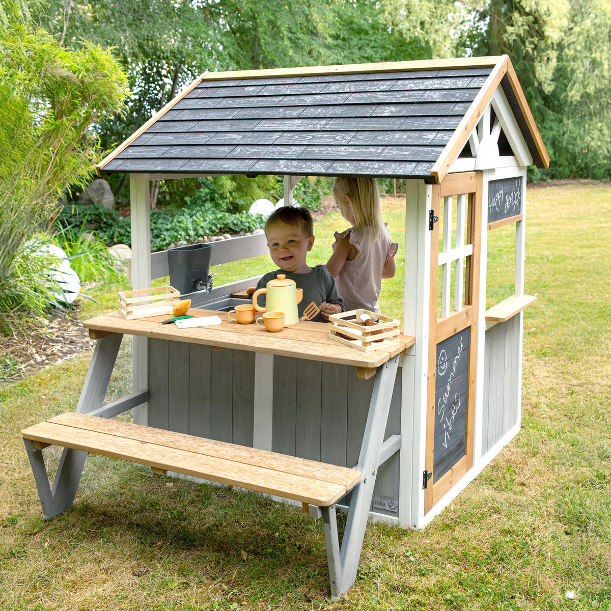 SPIELHAUS mit Tischset und BBQ Küche - Multicolor, Holz (146/133.5/105.5cm) - Roba