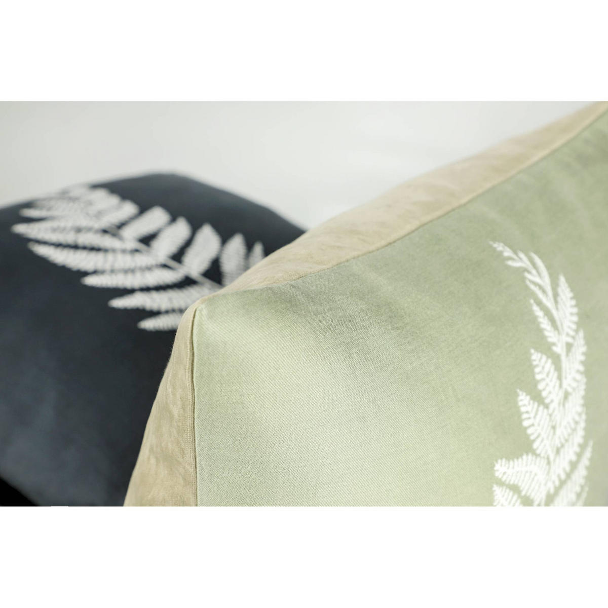 ZIERKISSENHÜLLE VIVA - Grün, Textil (45/45cm) - Schöner Wohnen