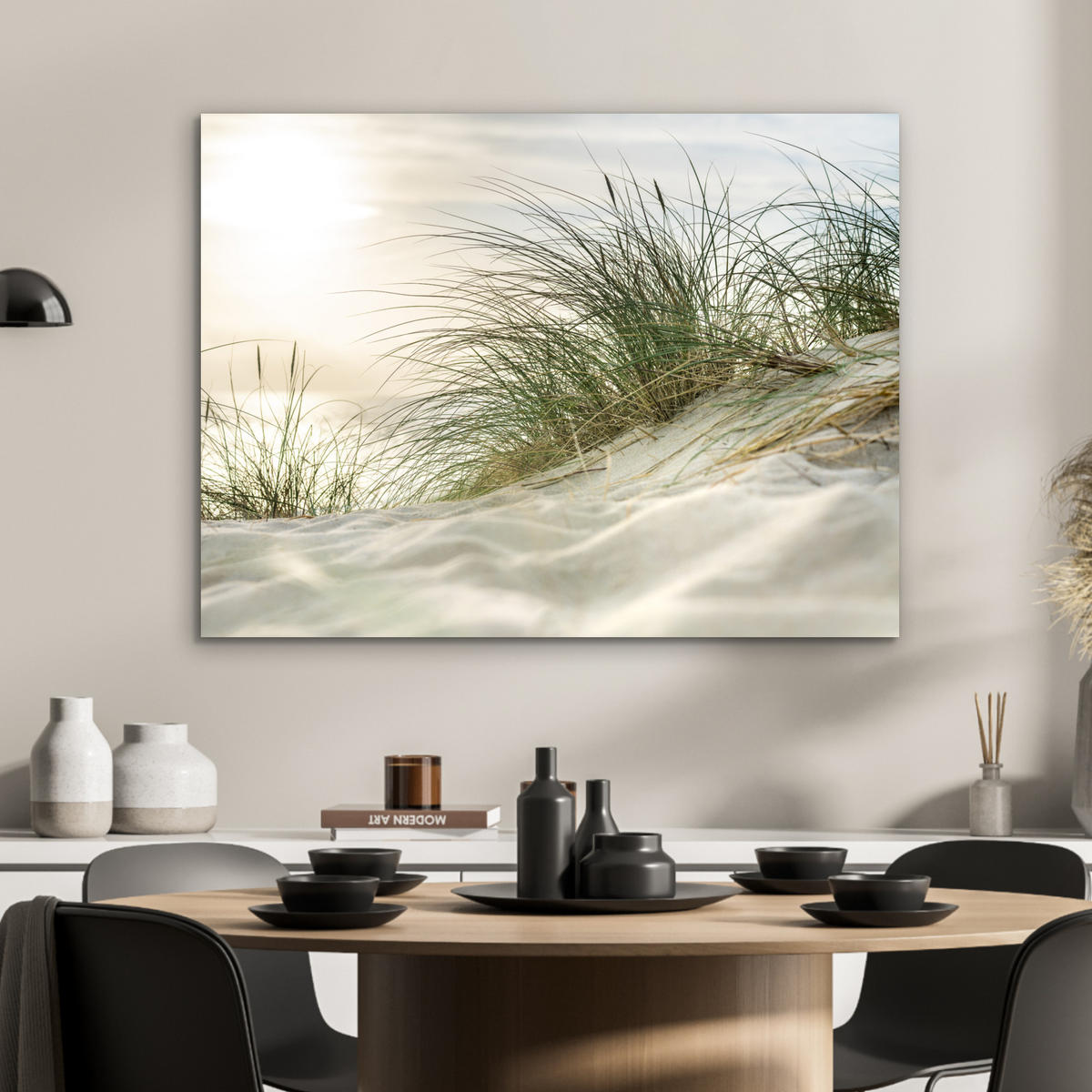 KOVOVÝ OBRAZ Duny s marramovou trávou pod slnkom nemeckého národného parku Schleswig-Holsteinisches Wattenmeer 80x60 cm - krémová, kov (80/60cm) - MuchoWow