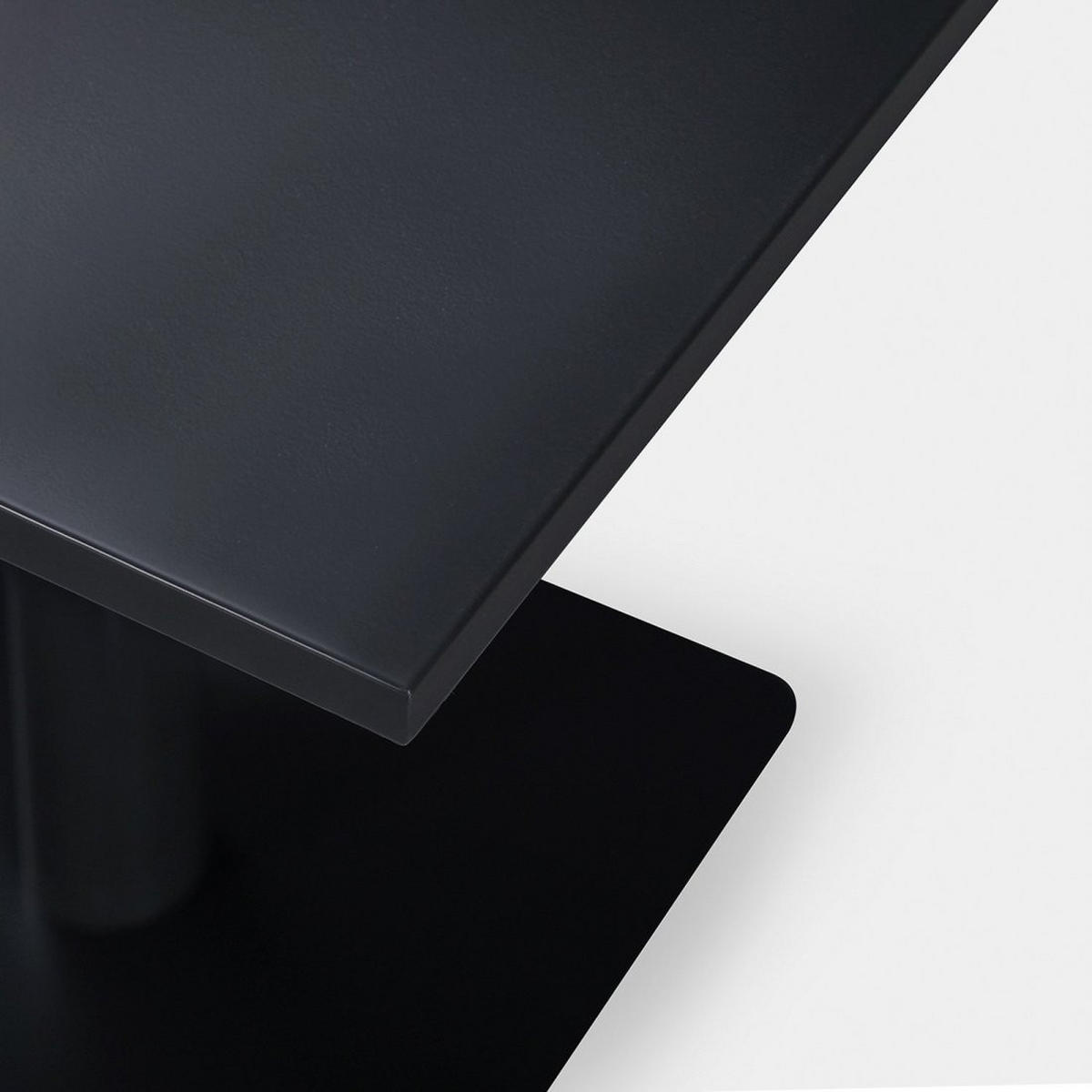 GARTEN-SET mit Tisch und 4 stapelbaren Stühlen in Schwarz Kaira - Schwarz, Metall - Klast Home