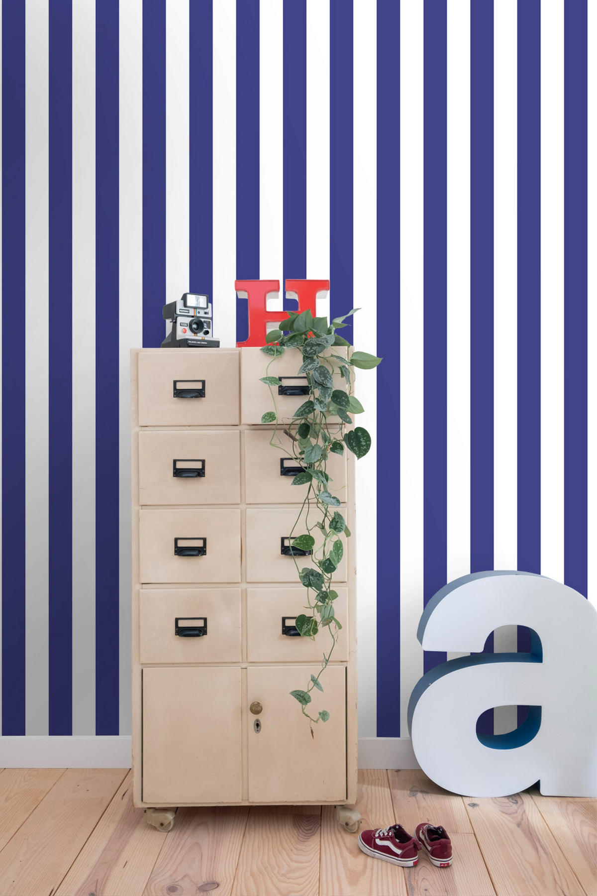 TAPETE Streifen 0.53 x 10.05 m - Blau, Papier (53/1000cm) - ESTAhome