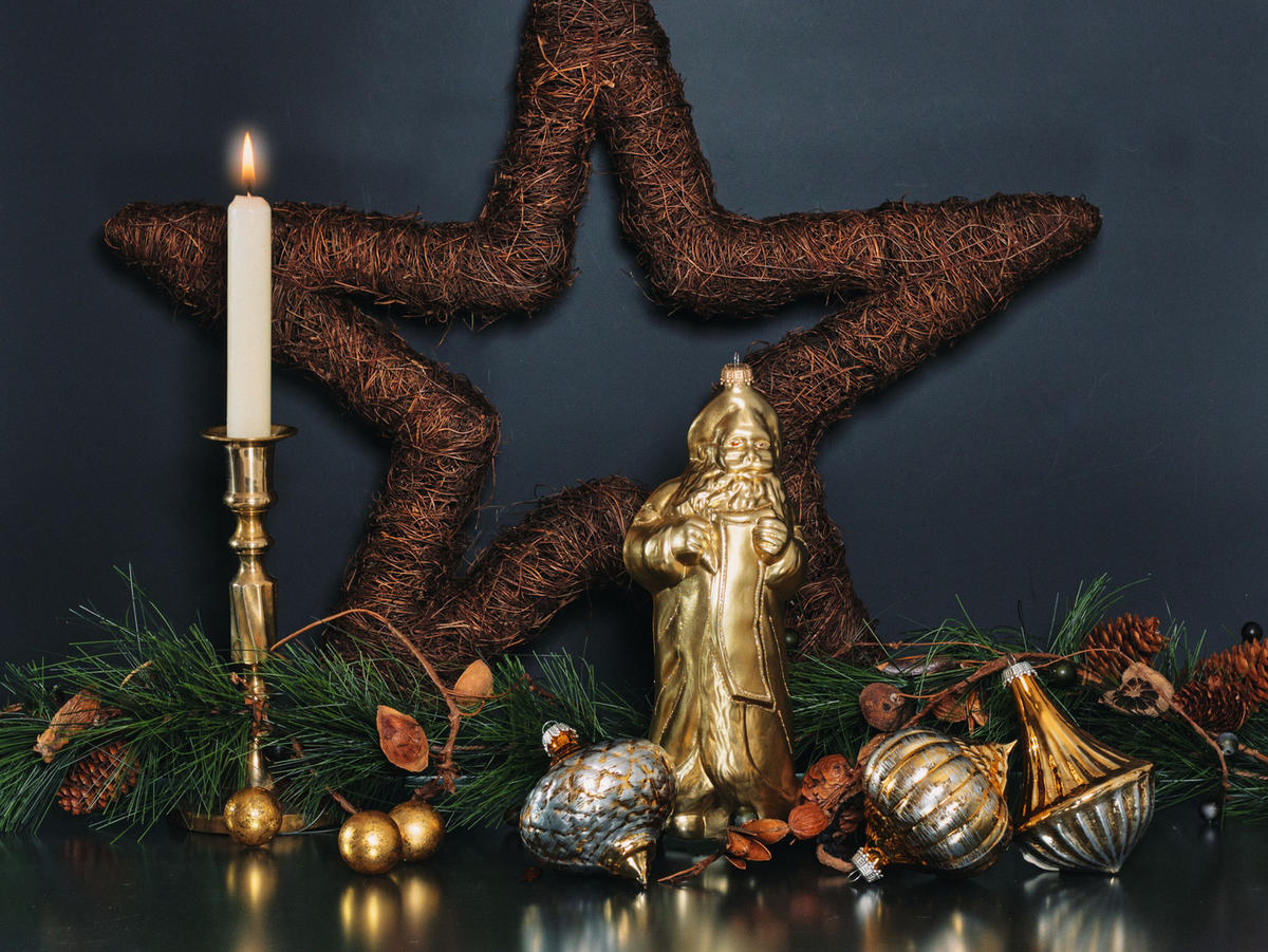 CHRISTBAUMSCHMUCK Santa mit Liste Goldfarbig 22cm (Glas / 1 Stk.) - Goldfarben, Glas (8/22/6cm) - Krebs Glas Lauscha