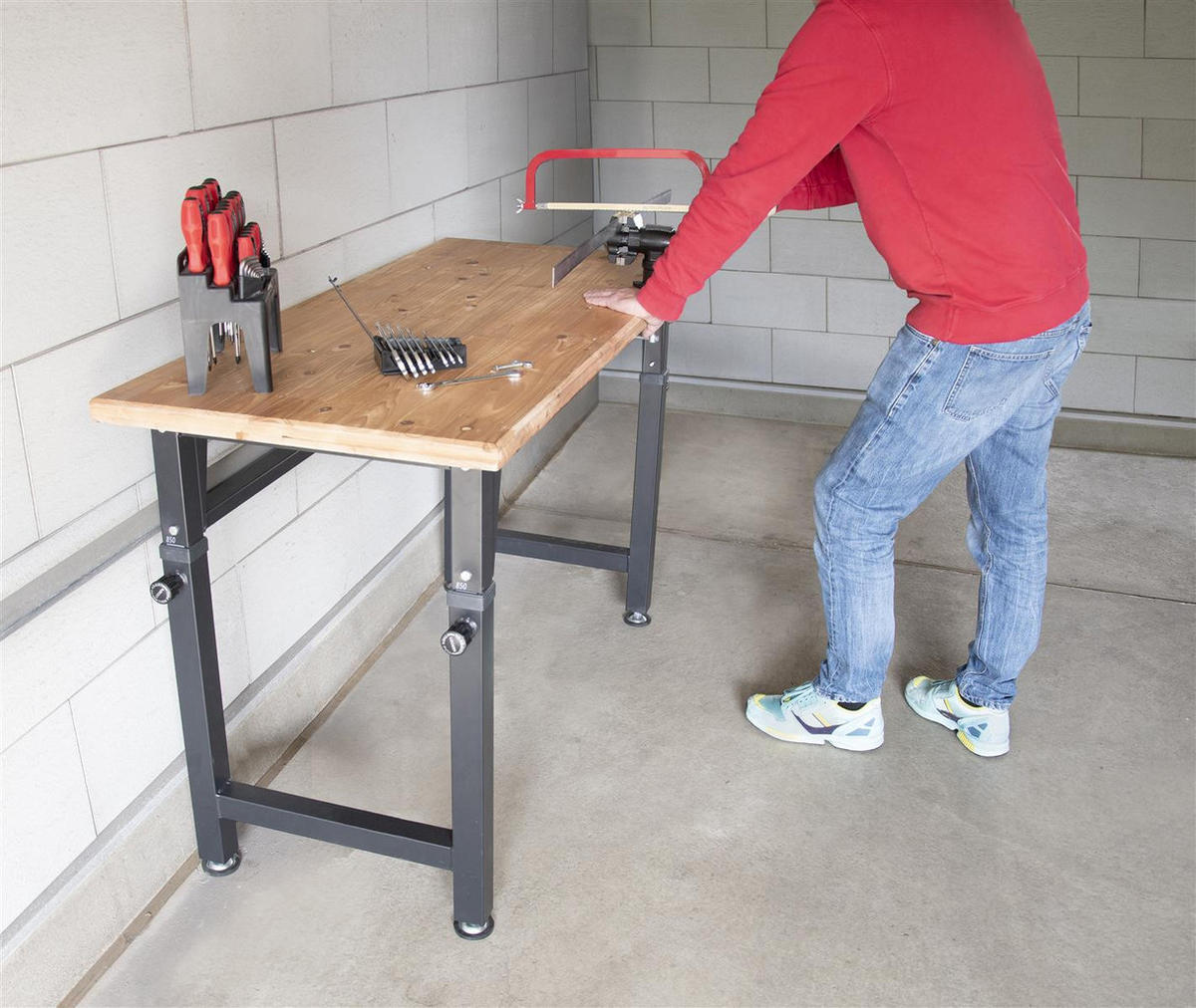 WERKBANK Höhenverstellbar 135 cm Fichtenholz Schwarz 85/95/105 cm - Schwarz, Holz (15.2/137/62cm) - Rikta