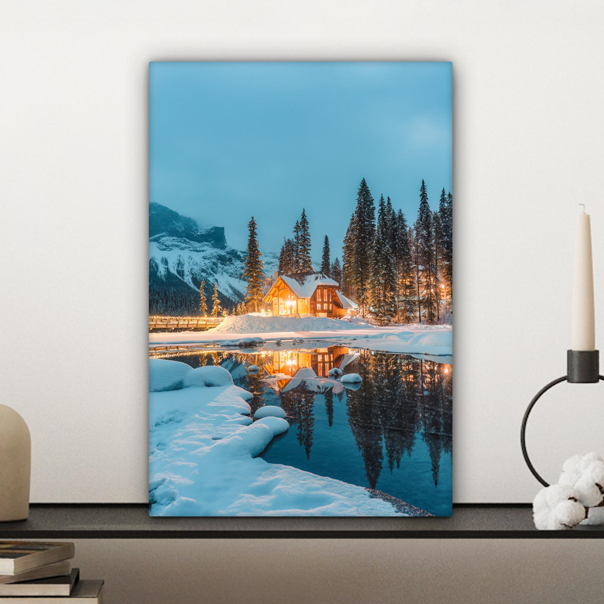 LEINWANDBILD Winterlandschaft - Natur - Haus - Berge - Schnee Deko Wohnzimmer 20x30 cm - Hellblau, Textil (20/30cm) - MuchoWow