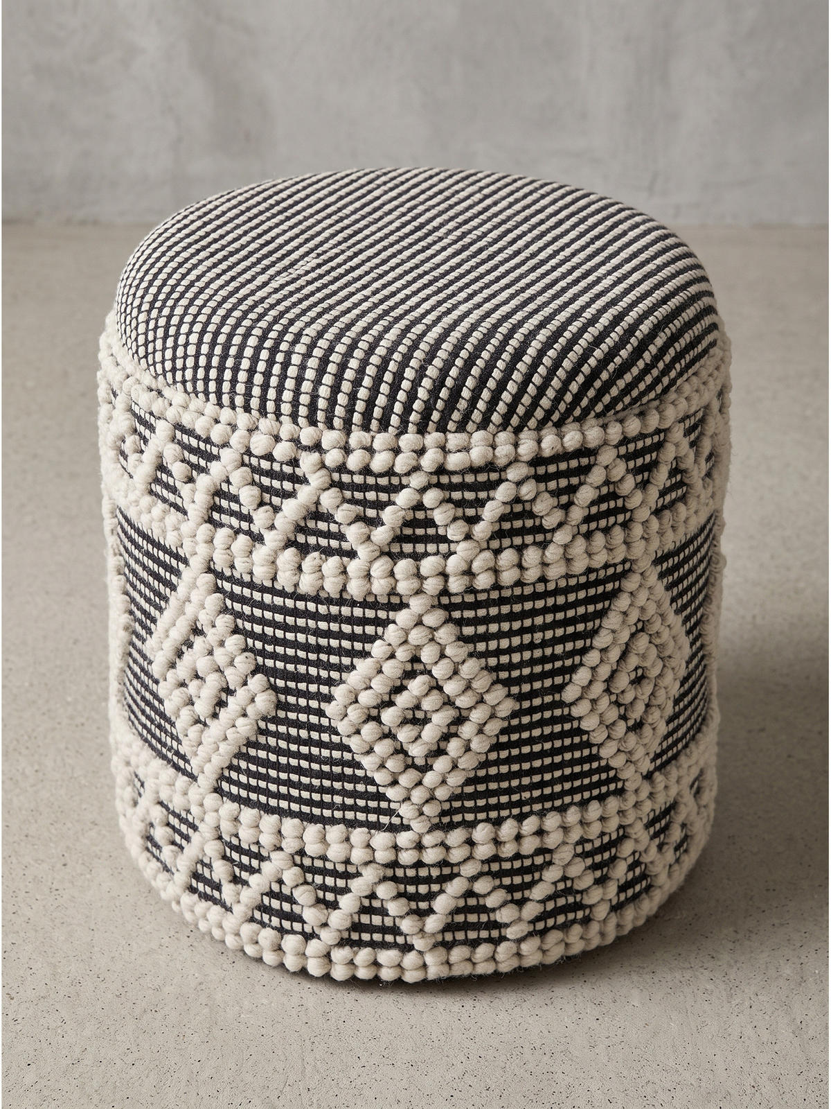 SITZHOCKER RHONE, Stoff, mit Textilbezug, mit Rautenstruktur, Creme-Schwarz, Ø 40 x 45 cm - Beige/Grau, Textil (40/45/40cm) - KADIMA DESIGN