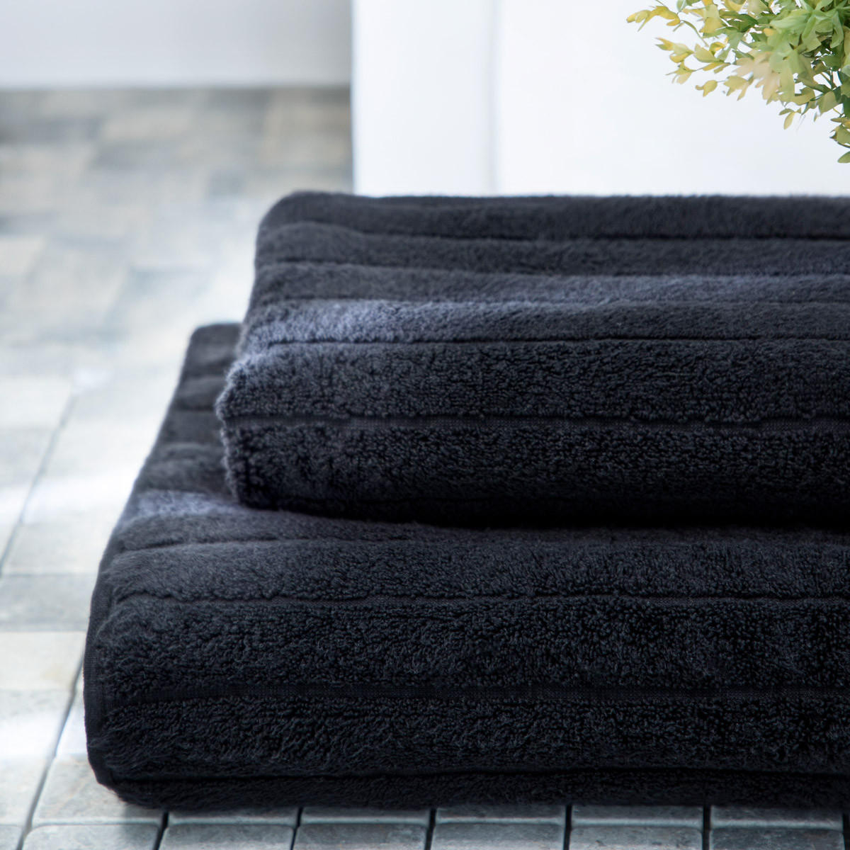 BADETUCH Astri schwarz 50/90 cm - Schwarz, Textil (50/90cm) - Homla
