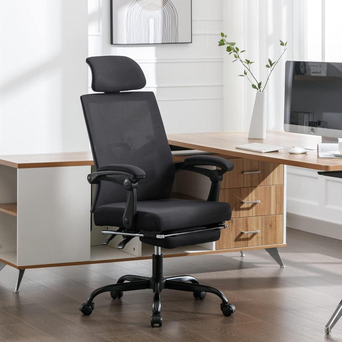 BÜROSTUHL mit Fußstütze und verstellbarer Kopfstütze Schwarz - Schwarz, Textil (64/117/64cm)