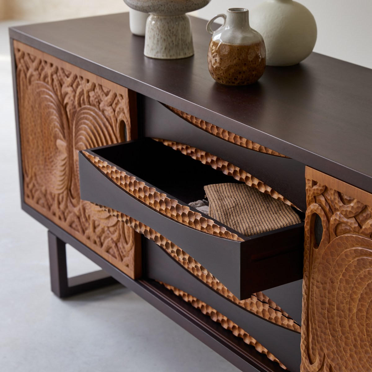 SIDEBOARD Frida Braun aus Mahagoni - Braun, Holz (205/76/52cm) - Tikamoon