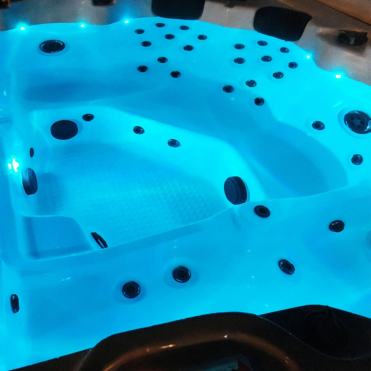 WHIRLPOOL Grand Bend UV Whirlpool - Weiß Hochglanz/Weiß, Kunststoff (228/100/300cm) - Canadian Spa Company