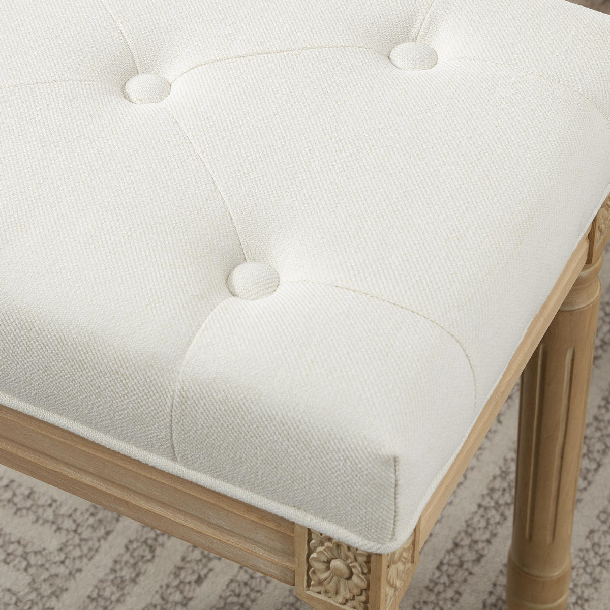 HOCKER DE-16439 gepolstert mit Knopfheftung im Landhausstil Beige - Beige, Textil (32/46.5/42cm) - ComfortXL