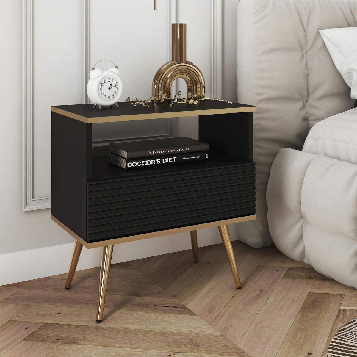 NACHTTISCH BANFF STO2-1S Goldene Metallbeine, geriffelte Fronten, Schwarz - Schwarz, Holzwerkstoff/Kunststoff (54/59/39cm) - Komodee