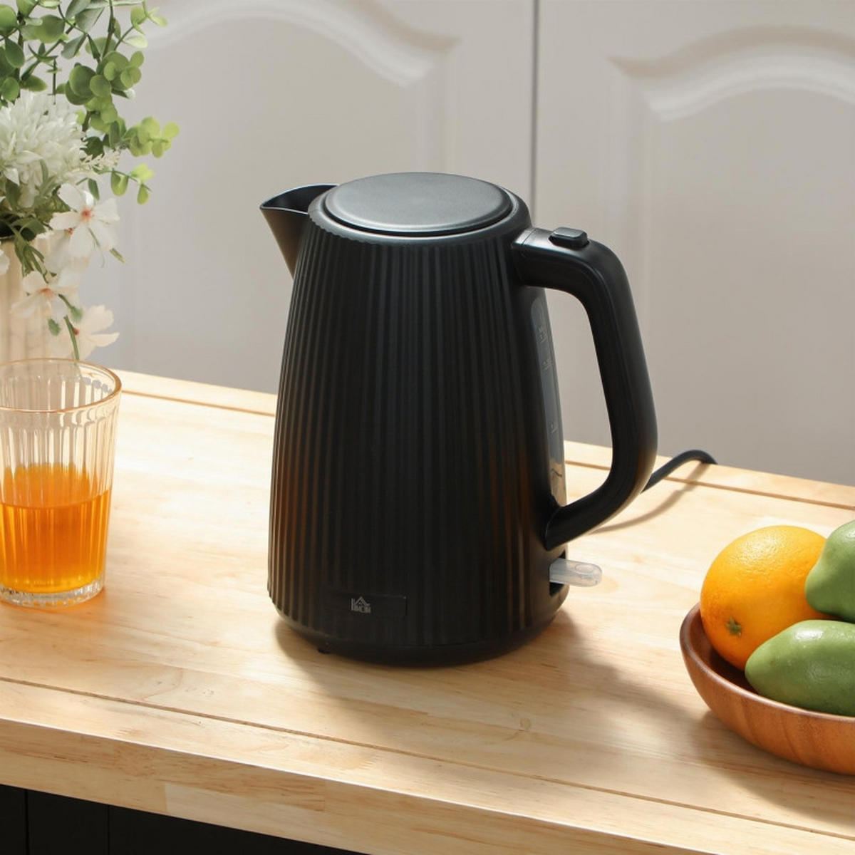 WASSERKOCHER mit 360°‑Basisstation, stilvoller elektrischer Wasserkocher mit automatischer Abschaltung, 1700 ml Fassungsvermögen für Küche, schwarz - Schwarz, Metall (21.4/23.3/15.6cm) - Joyfair