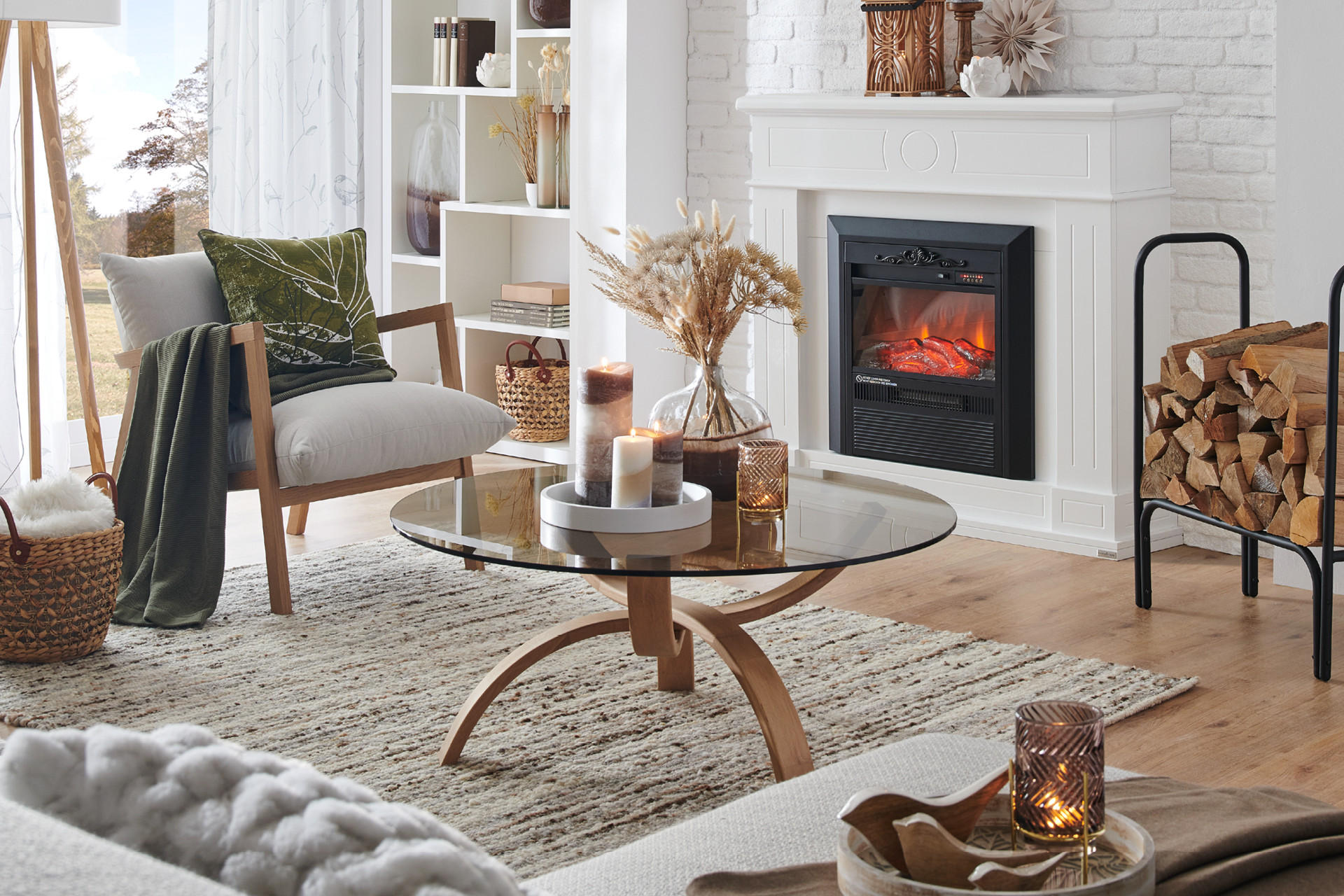 Wohnzimmer mit Kamin