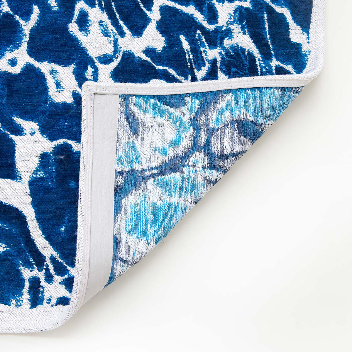TEPPICH Surf Meditation Swim 80/250 cm - Blau, Kunststoff/Textil (80/250cm) - Louis De Poortere