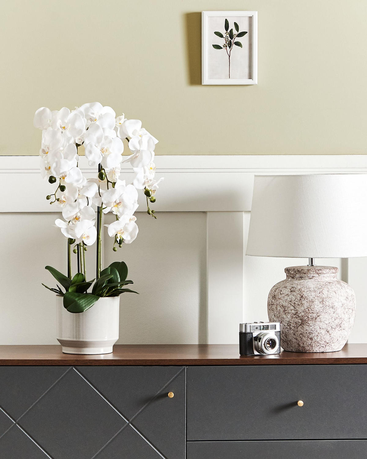 KUNSTPFLANZE im Blumentopf 65 cm Weiß Orchid - Weiß/Grün, Kunststoff (65cm) - Beliani