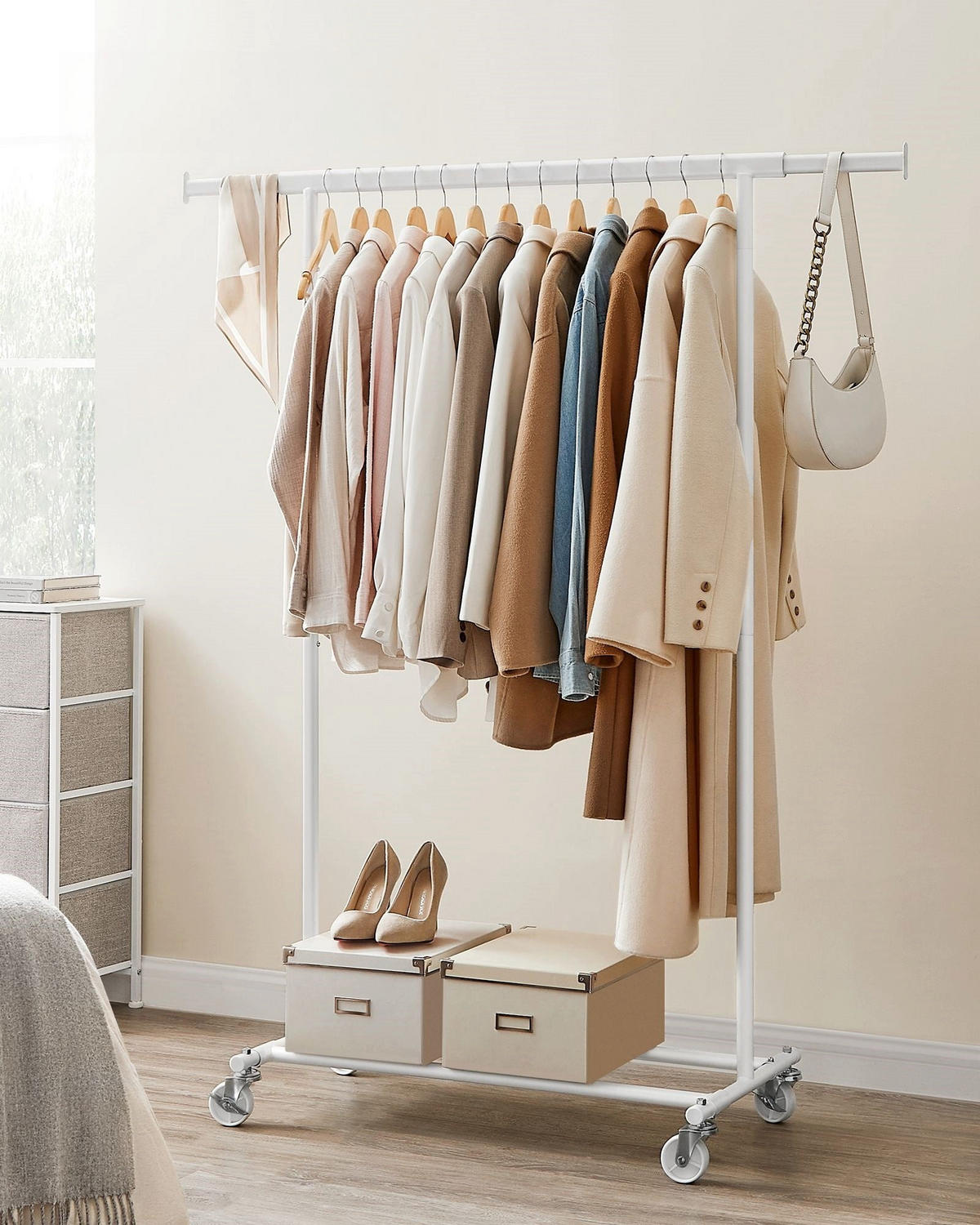 KLEIDERSTÄNDER COTONOU - Weiß, Metall (132/160/45.4cm) - Hansiro