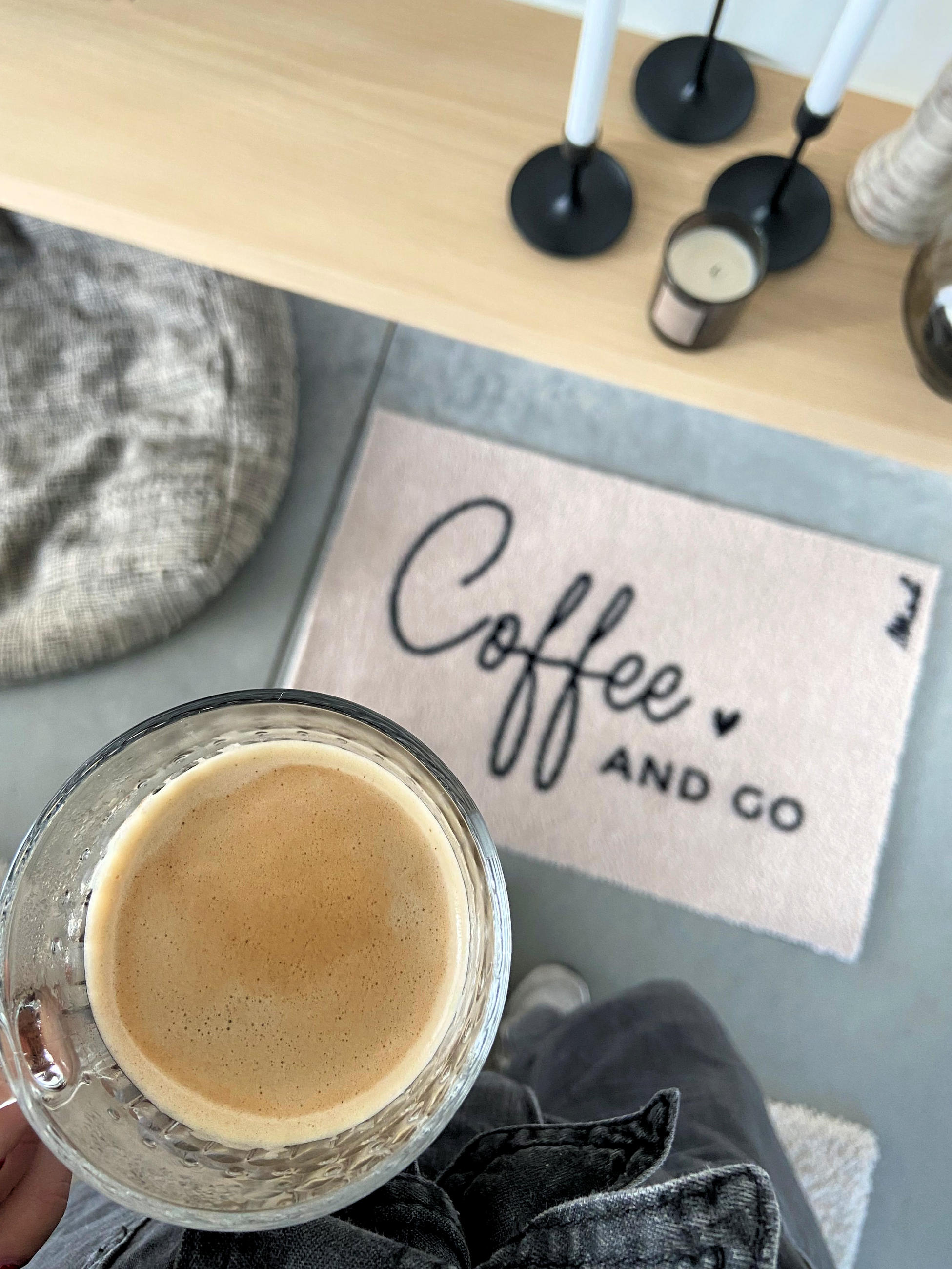 OUTDOOR FUßMATTE "Coffee" mit Spruch "Coffe and go" Beige 50 x 75 cm - Beige/Schwarz, Kunststoff/Textil (50/75cm) - MAD ABOUT MATS
