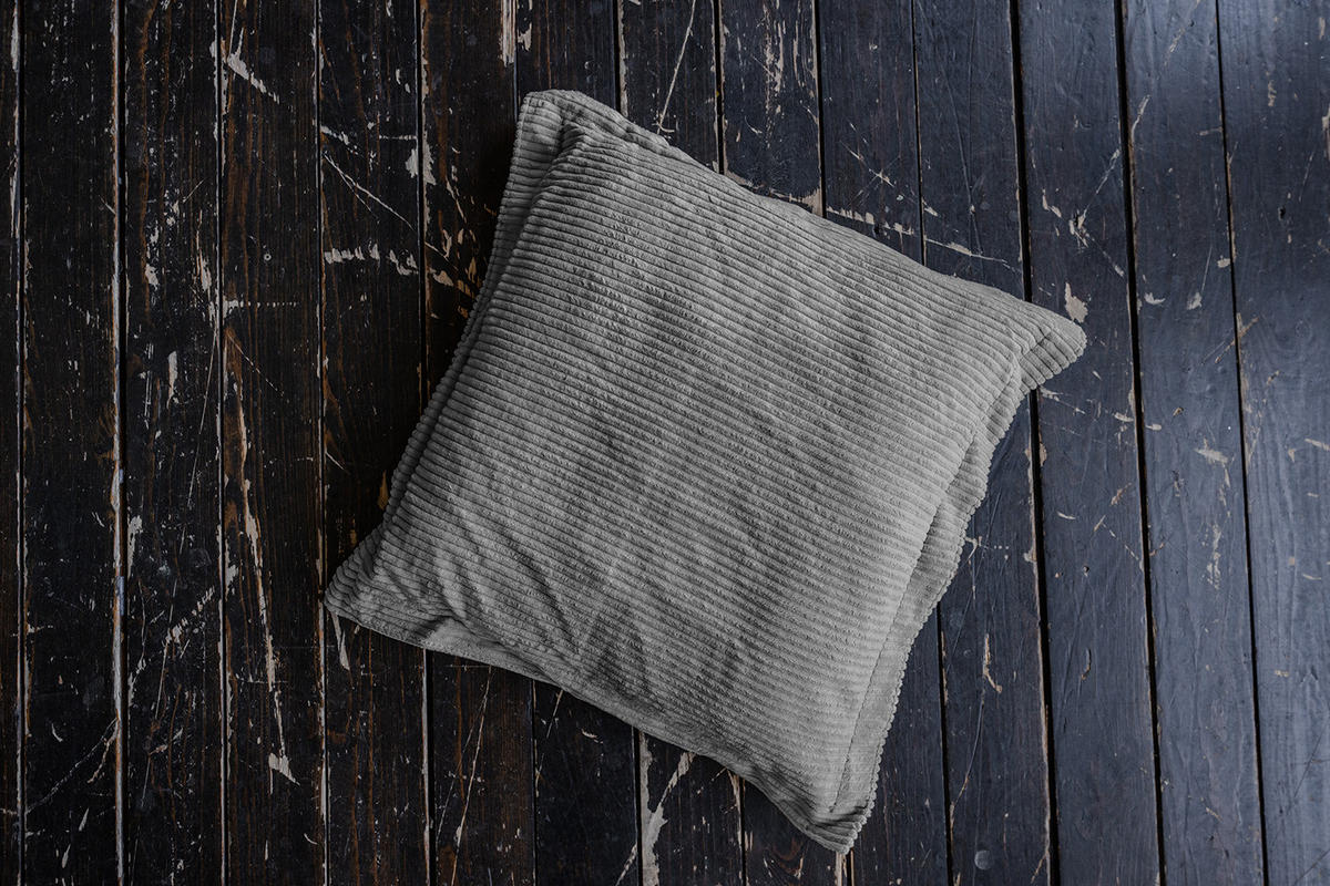 FLATTERKISSEN MADELINE Grau Cord - Grau, Textil (75/12cm) - KAWOLA