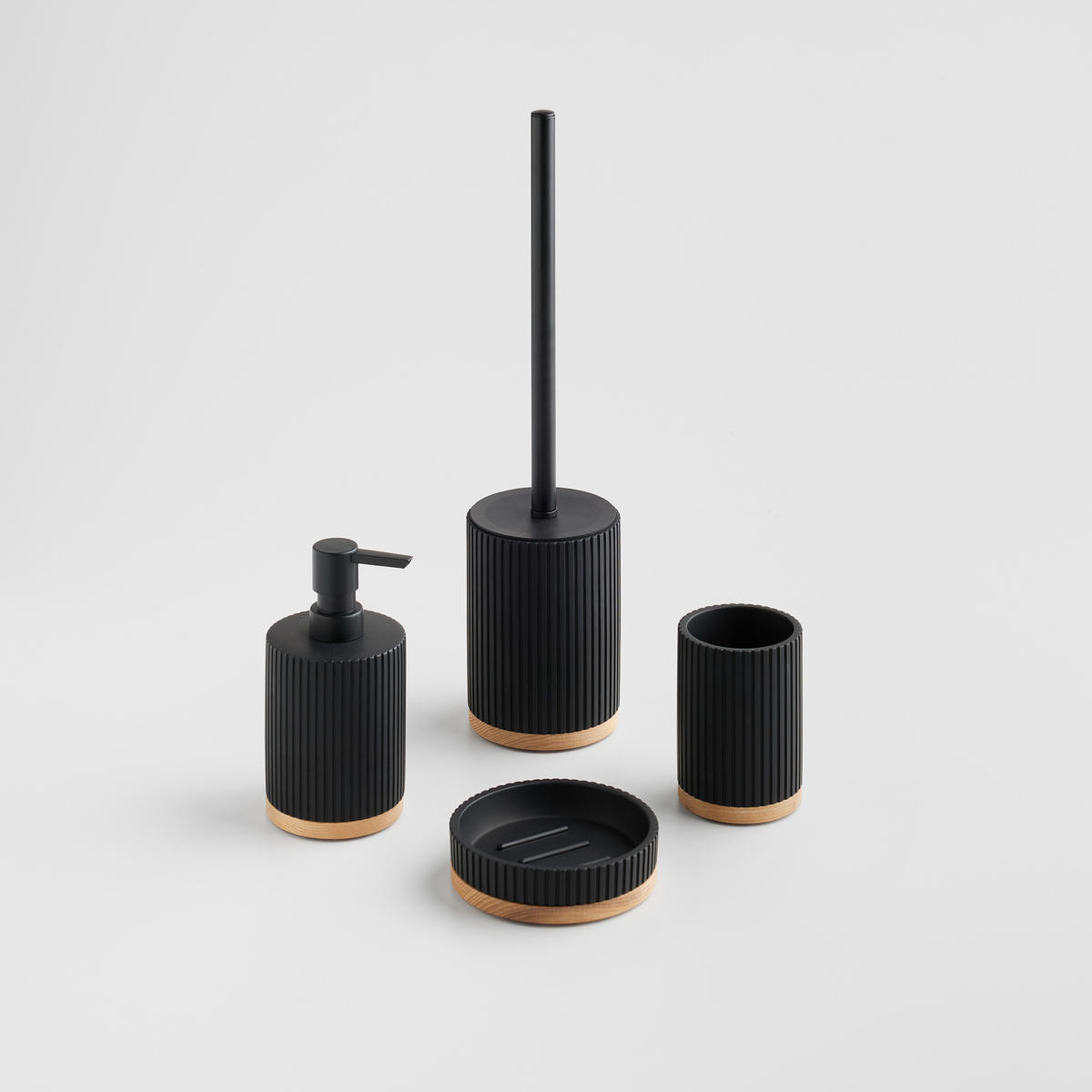 BECHER Ciri Schwarz - Schwarz, Kunststoff (7.7/10/7.7cm) - home&you