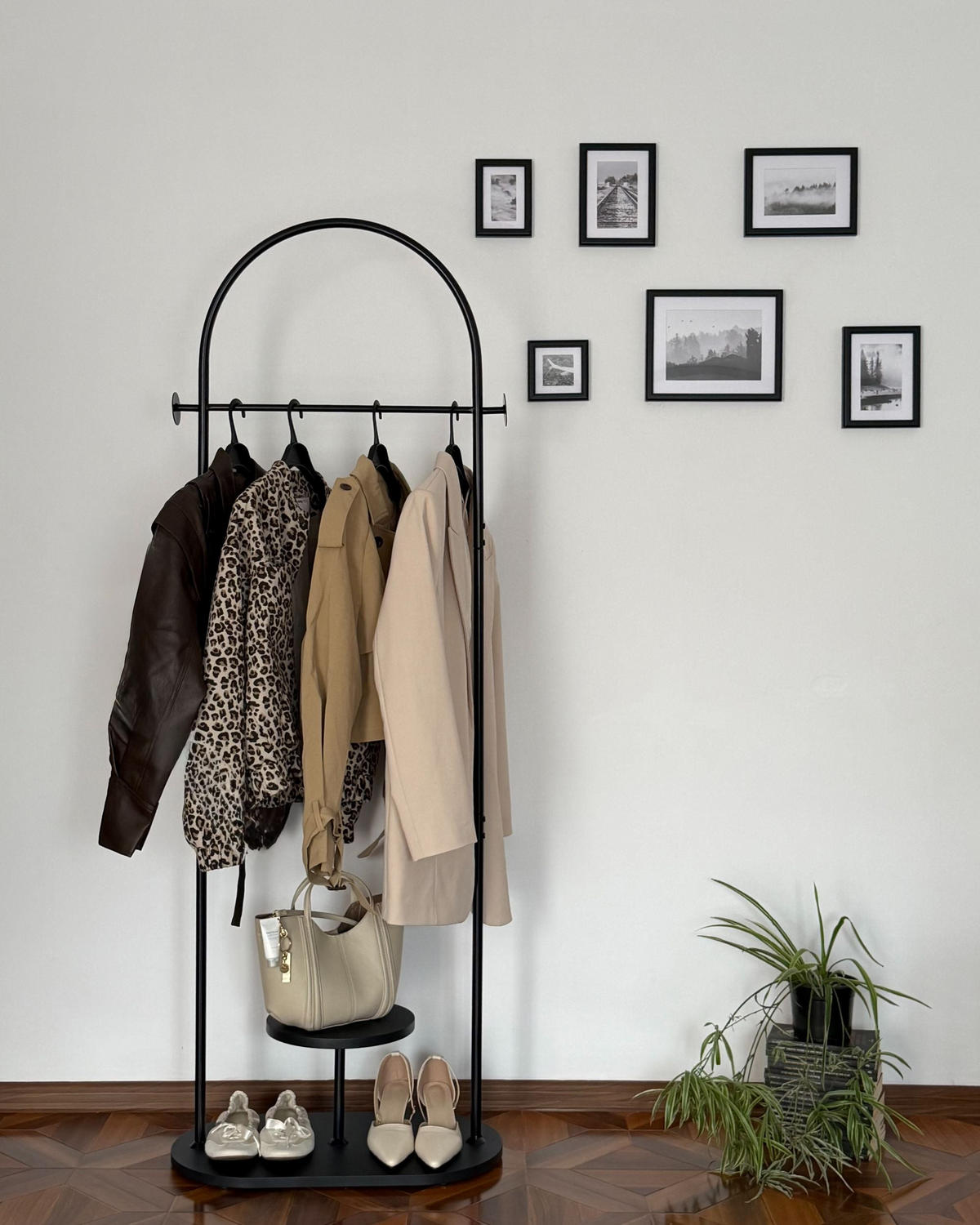 CUIER metal negru 174 cm Hardin - negru, metal (60/174/33cm) - Beliani