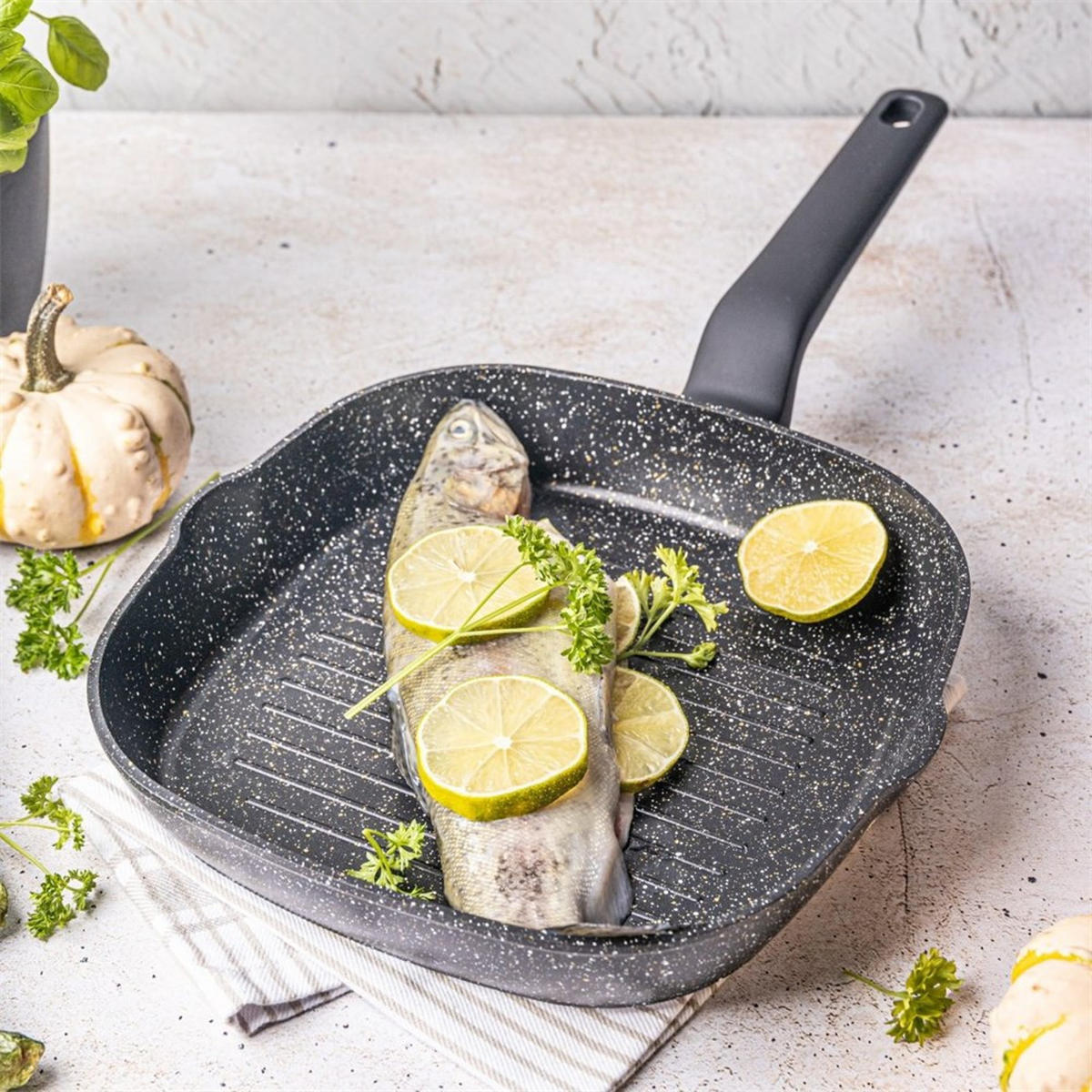 GRILLPFANNE Schwarz 24/24/4 cm KB7661 - Schwarz, Metall (24cm) - Klausberg 