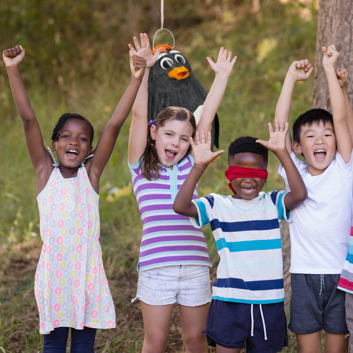 PINATA Pinguin - Schwarz, Papier/Wellpappe (21/42/21cm) - Relaxdays