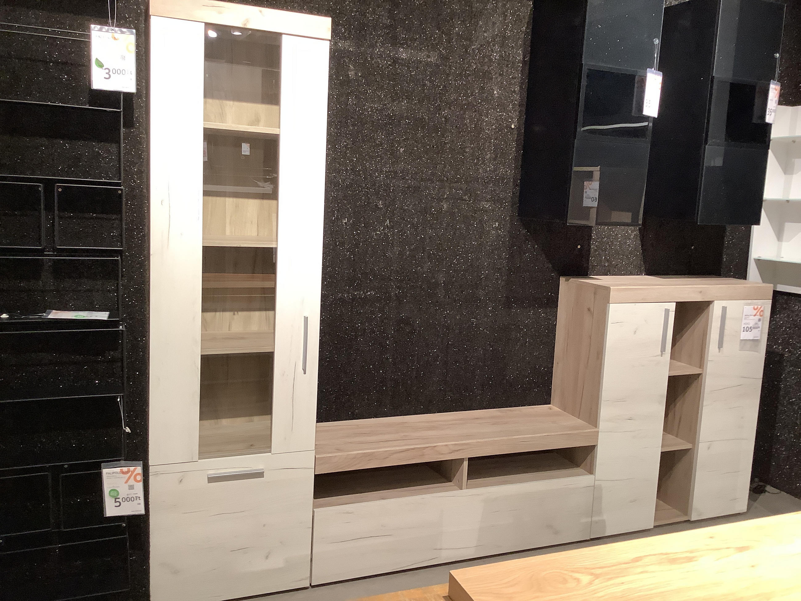 NAPPALI ÖSSZEÁLLÍTÁS ARNO - Xora