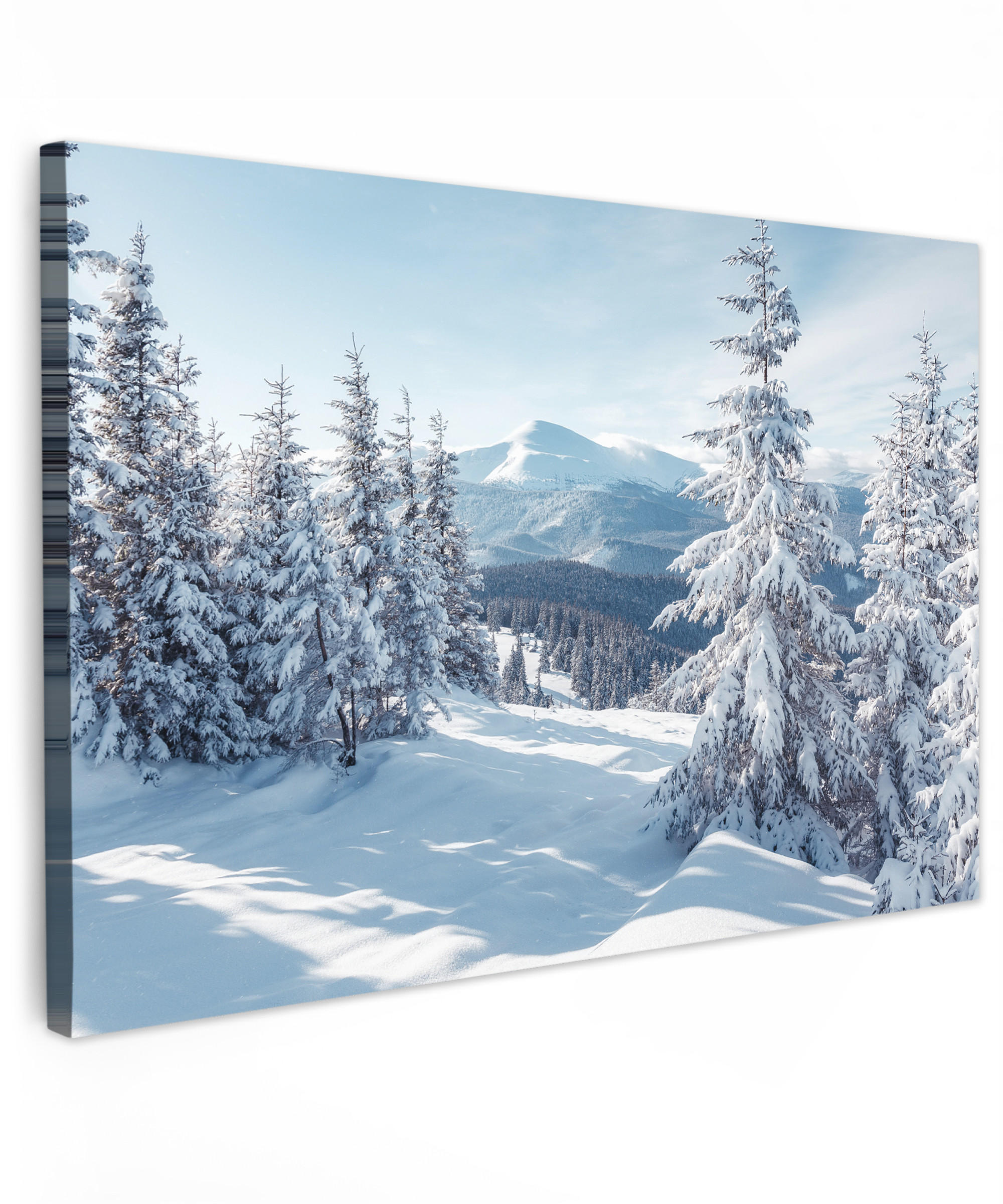 LEINWANDBILD Winterlandschaft - Natur - Berge - Bäume - Schnee Wohnzimmer Groß 120x80 cm - Hellblau, Textil (120/80cm) - MuchoWow