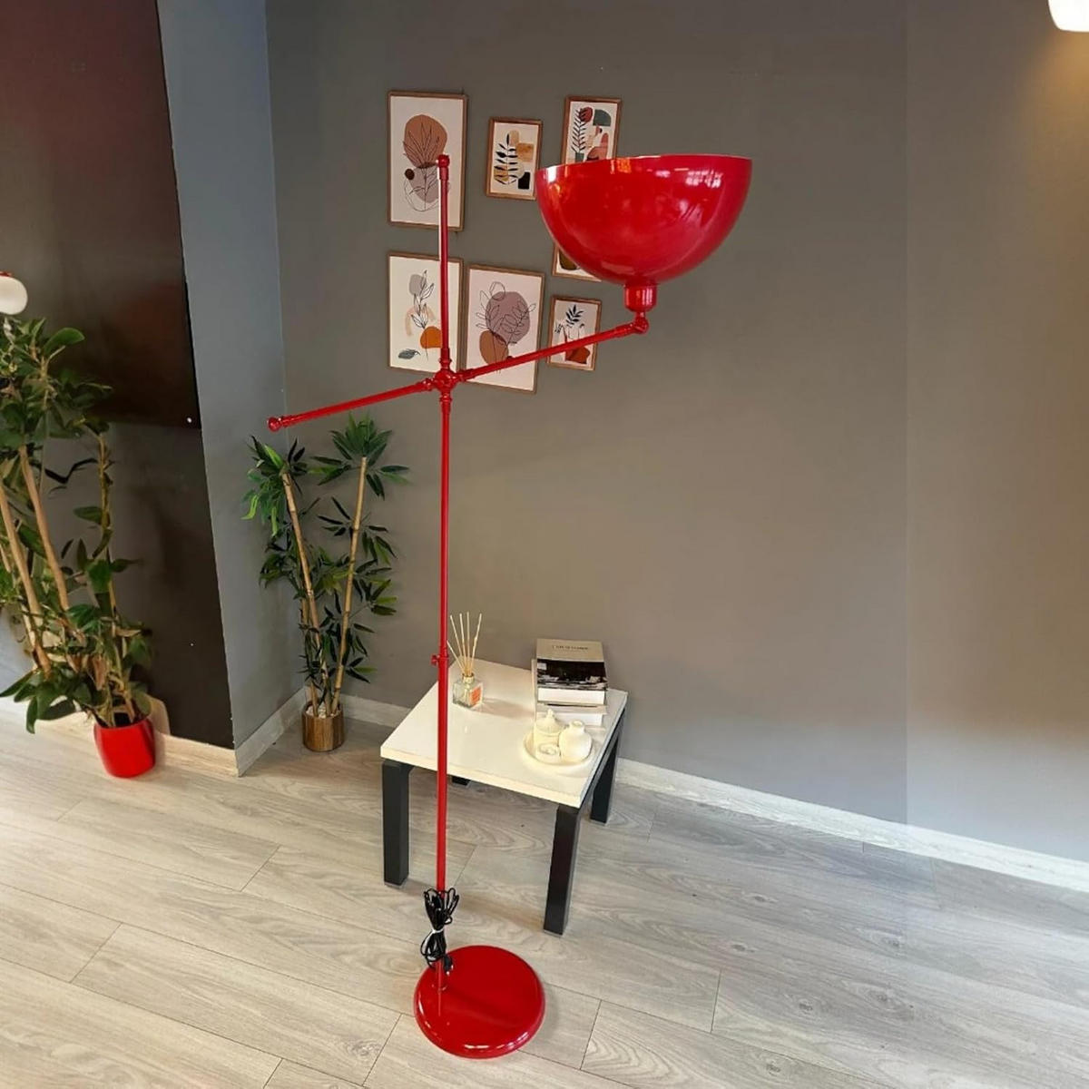 STEHLAMPE Stelan aus Metall mit E27, verstellbarer Lampenschirm - Rot, Metall (37/37/171cm) - Bamyum