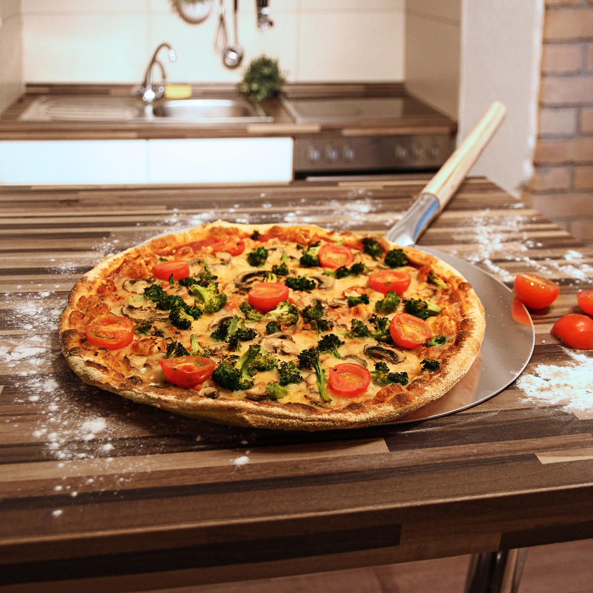 PIZZASCHAUFEL - Multicolor, Holz/Metall (30/3/79cm) - Relaxdays